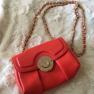 COPY - Beautiful crossbody Henry Bendel bag!